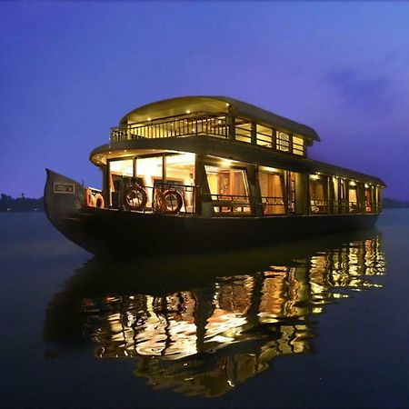 فندق كوزي هاوس بوت Alappuzha المظهر الخارجي الصورة