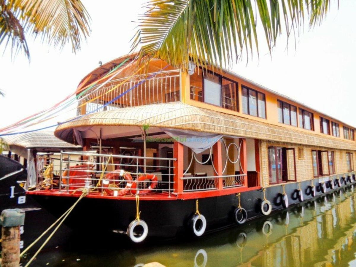 فندق كوزي هاوس بوت Alappuzha المظهر الخارجي الصورة