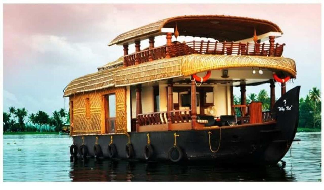 فندق كوزي هاوس بوت Alappuzha المظهر الخارجي الصورة
