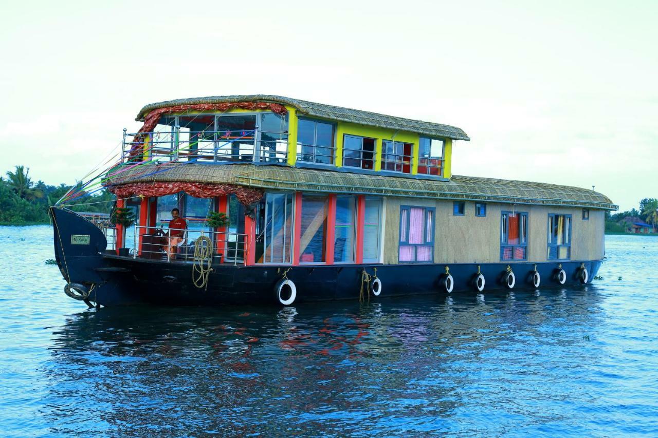 فندق كوزي هاوس بوت Alappuzha المظهر الخارجي الصورة
