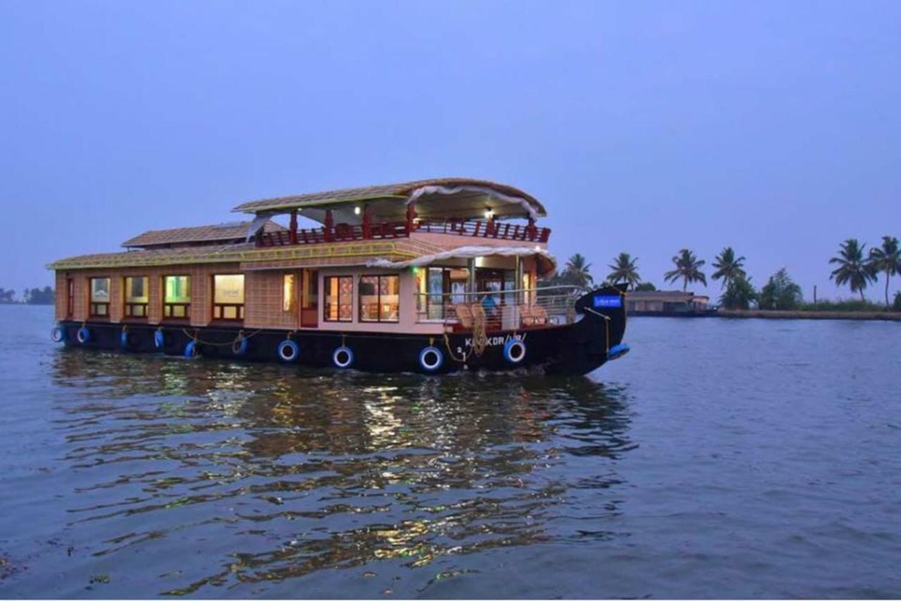 فندق كوزي هاوس بوت Alappuzha المظهر الخارجي الصورة