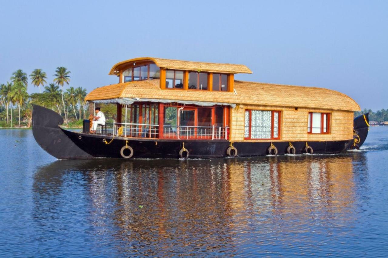 فندق كوزي هاوس بوت Alappuzha المظهر الخارجي الصورة
