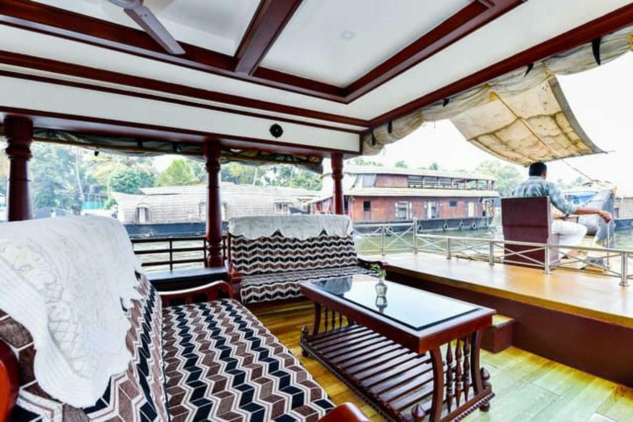 فندق كوزي هاوس بوت Alappuzha المظهر الخارجي الصورة