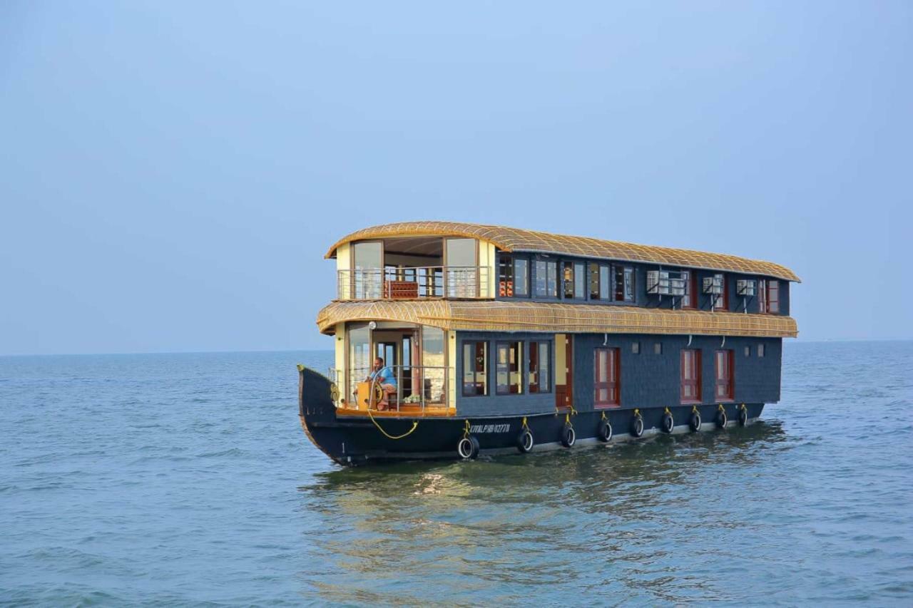 فندق كوزي هاوس بوت Alappuzha المظهر الخارجي الصورة