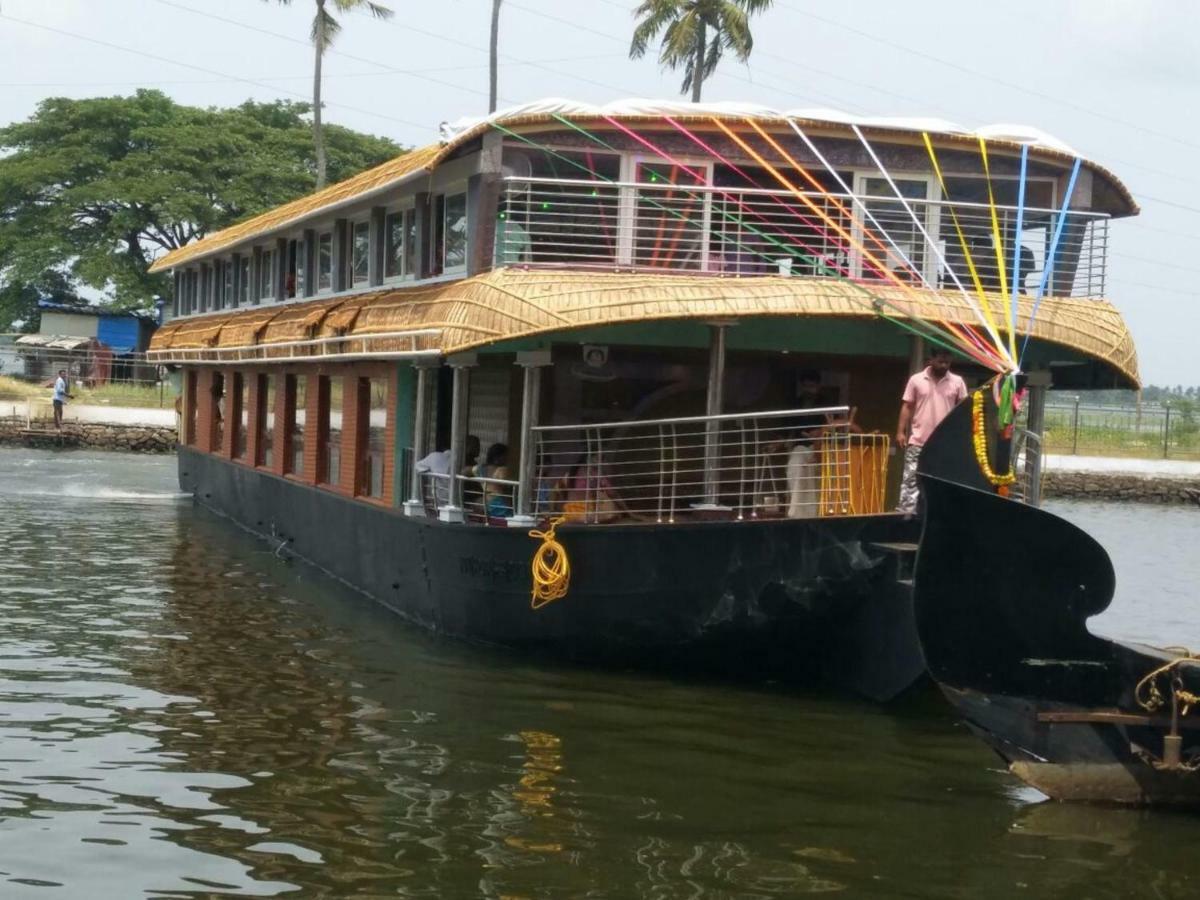 فندق كوزي هاوس بوت Alappuzha المظهر الخارجي الصورة